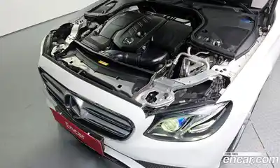 Mercedes-Benz E-Class 2017 1.9 Автомат в Москве № 467873, миниатюра 6