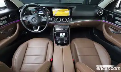 Mercedes-Benz E-Class 2017 1.9 Автомат в Москве № 467873, миниатюра 7