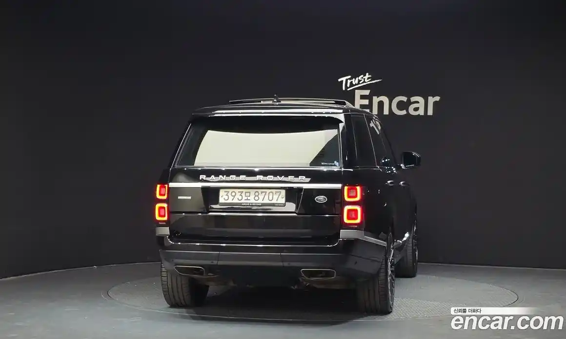 Land Rover Range-Rover 2019 5.0 Автомат в Москве № 471200, фото 4