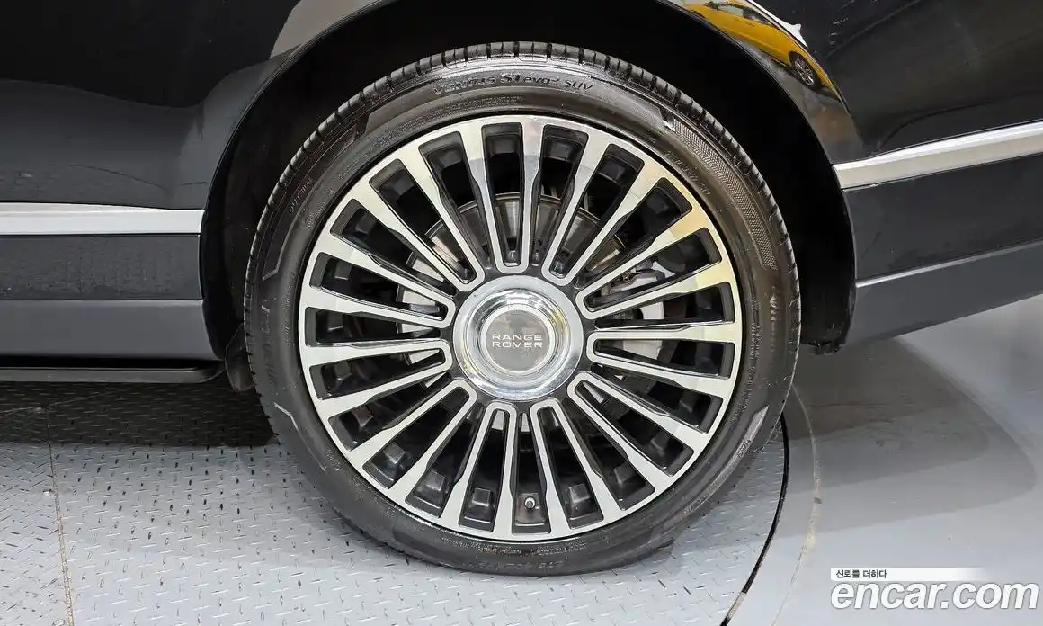 Land Rover Range-Rover 2019 5.0 Автомат в Москве № 471200, фото 5