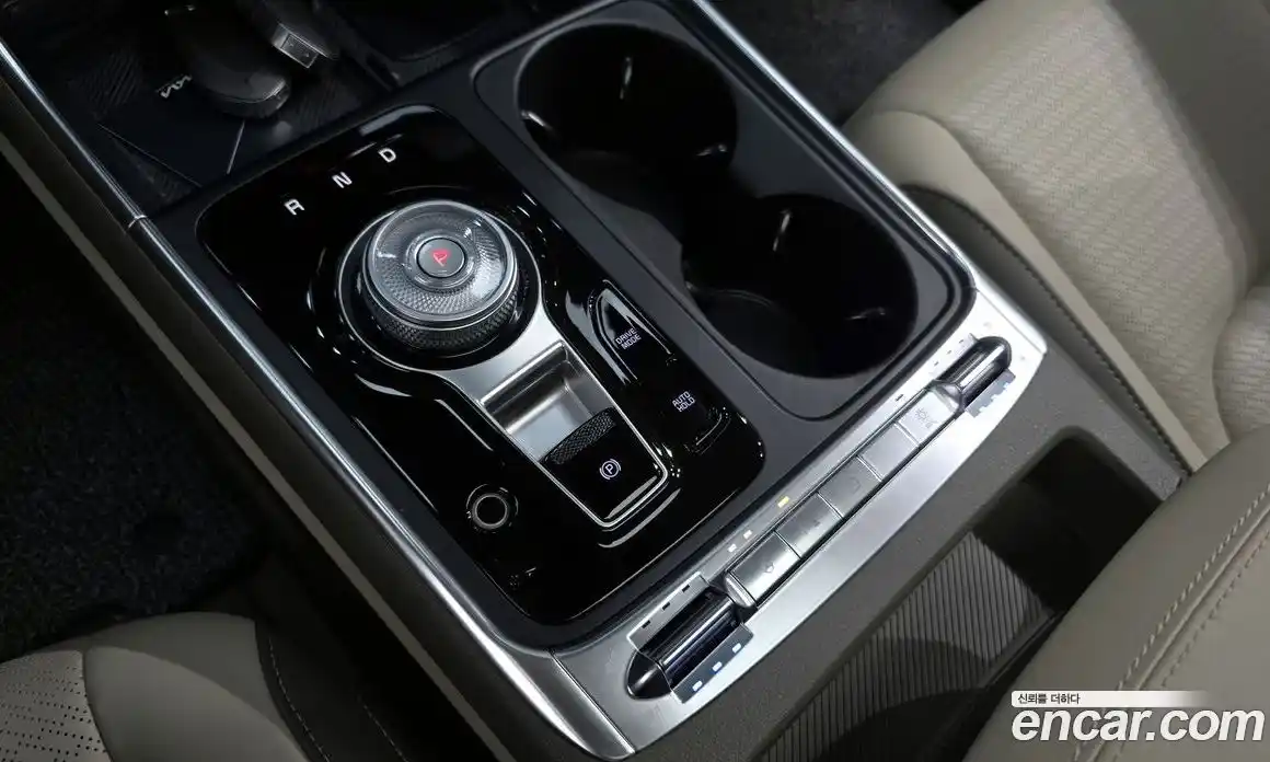 Kia Canival 2025 1.6 Автомат в Москве № 54259, фото 4