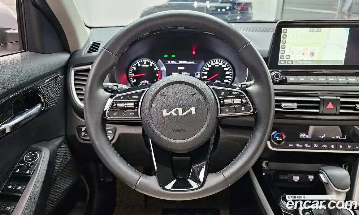 Kia Seltos 2023 1.6 Автомат в Москве № 556, фото 13