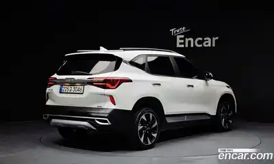 Kia Seltos 2023 1.6 Автомат в Москве № 556, миниатюра 2