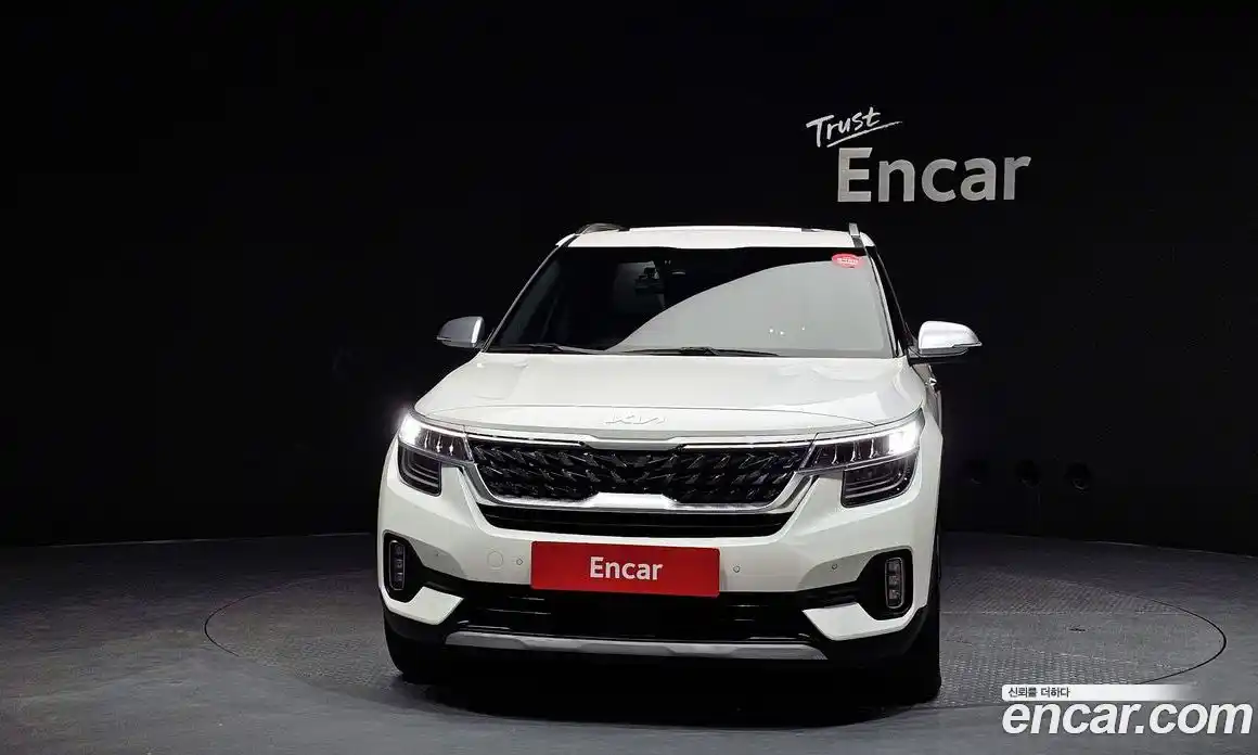 Kia Seltos 2023 1.6 Автомат в Москве № 556, фото 3