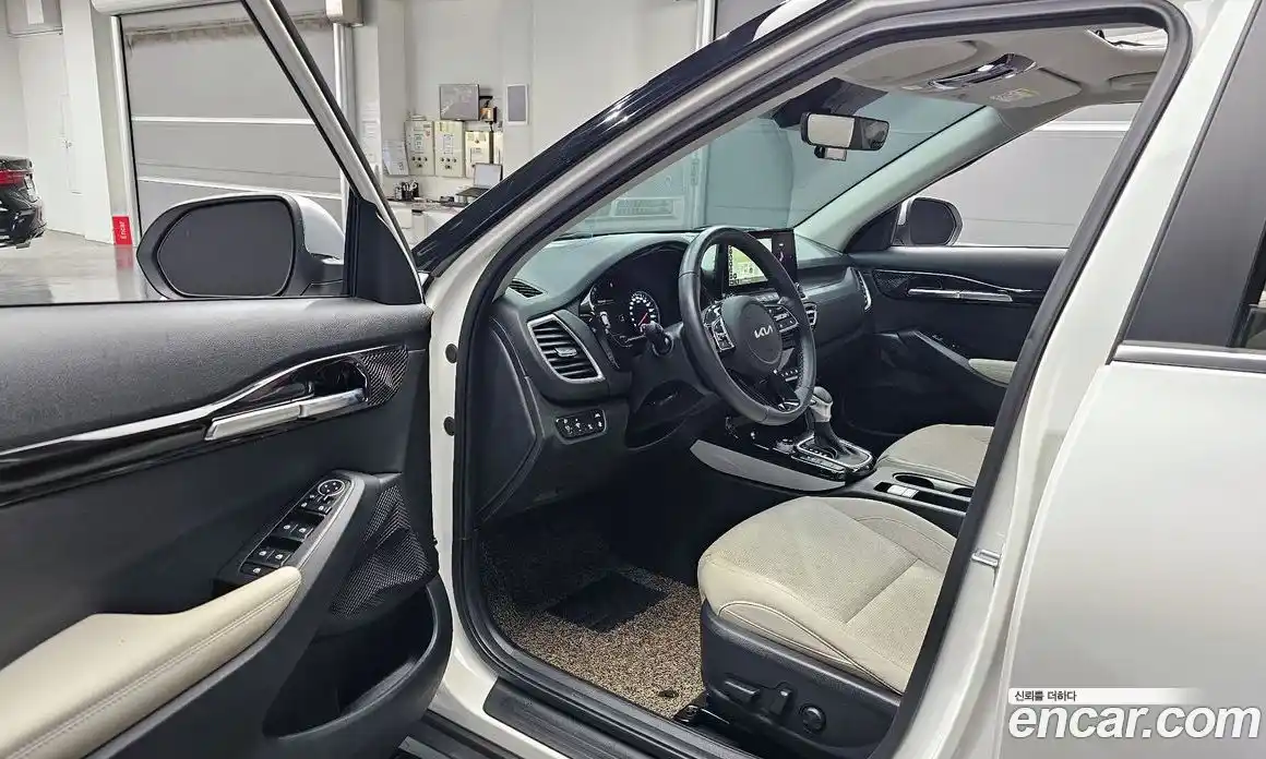 Kia Seltos 2023 1.6 Автомат в Москве № 556, фото 10