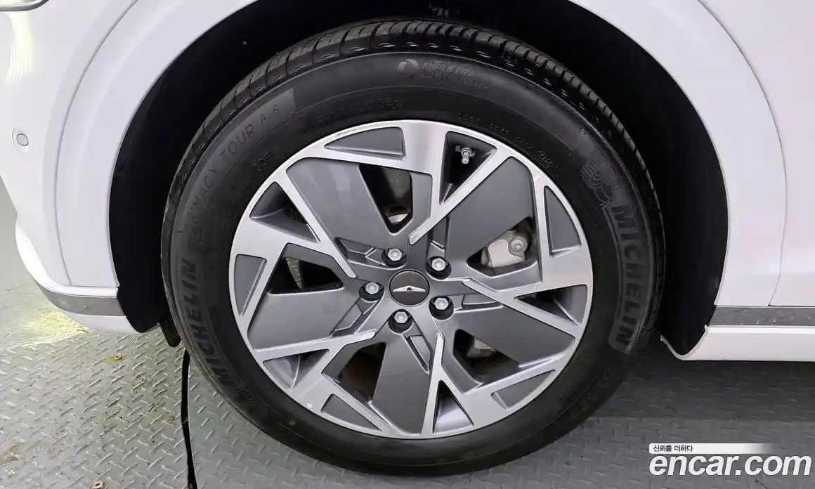 Genesis GV70 2024 0.1 Автомат в Москве № 76575, фото 4