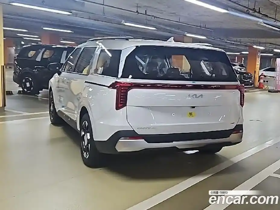 Kia Canival 2026 1.6 Автомат в Москве № 10302, фото 6