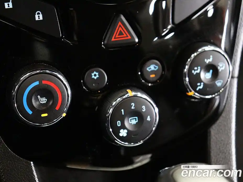 Chevrolet Aveo 2016 1.4 Автомат в Москве № 104943, фото 15