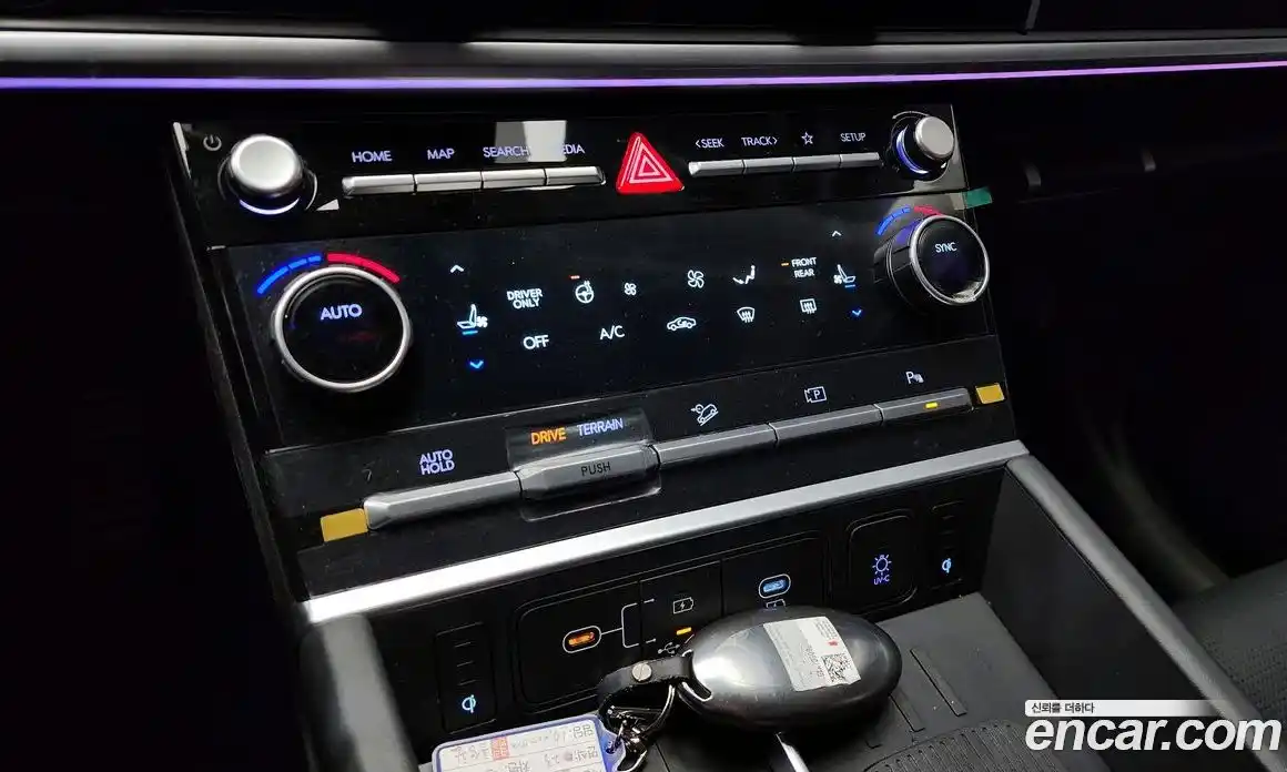 Hyundai Santa Fe 2024 1.6 Автомат в Москве № 107792, фото 16