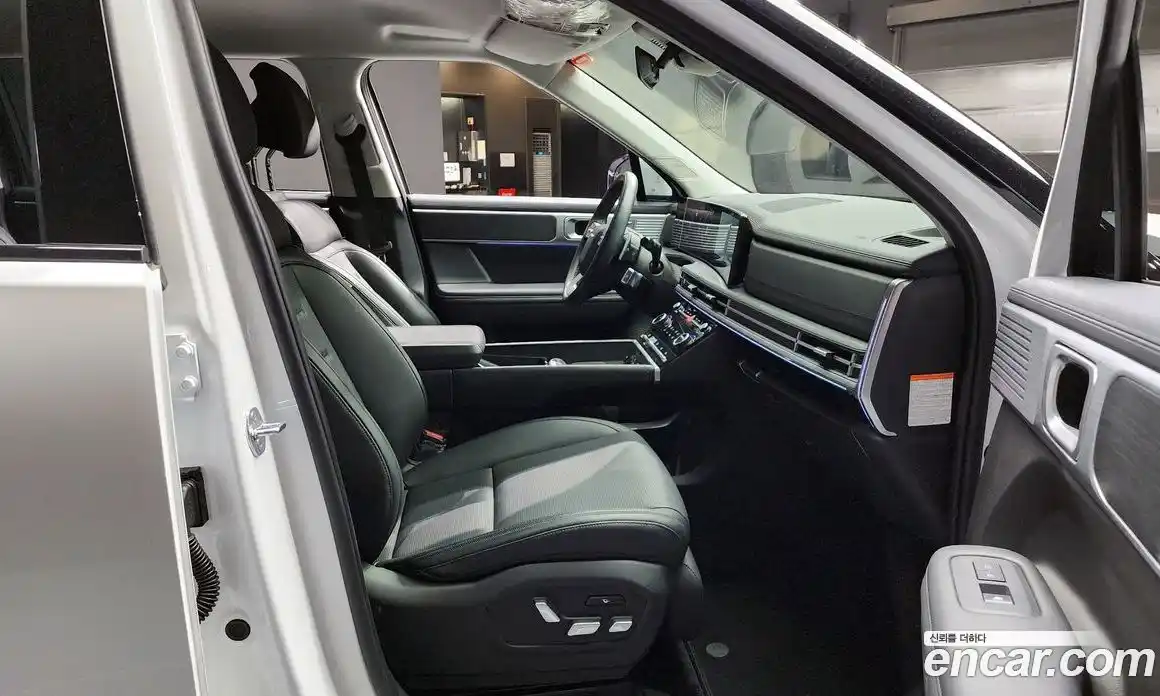 Hyundai Santa Fe 2024 1.6 Автомат в Москве № 107792, фото 18