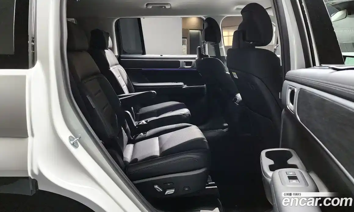 Hyundai Santa Fe 2024 1.6 Автомат в Москве № 107792, фото 19