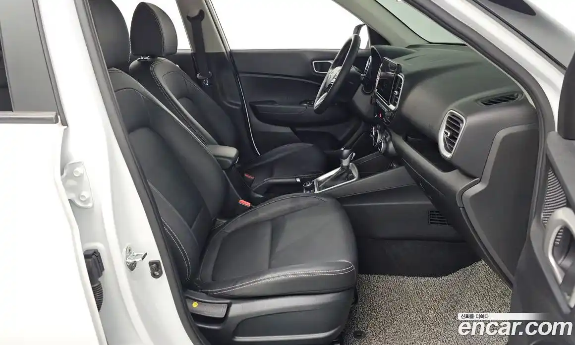 Hyundai Venue 2022 1.6 Автомат в Москве № 108745, фото 11