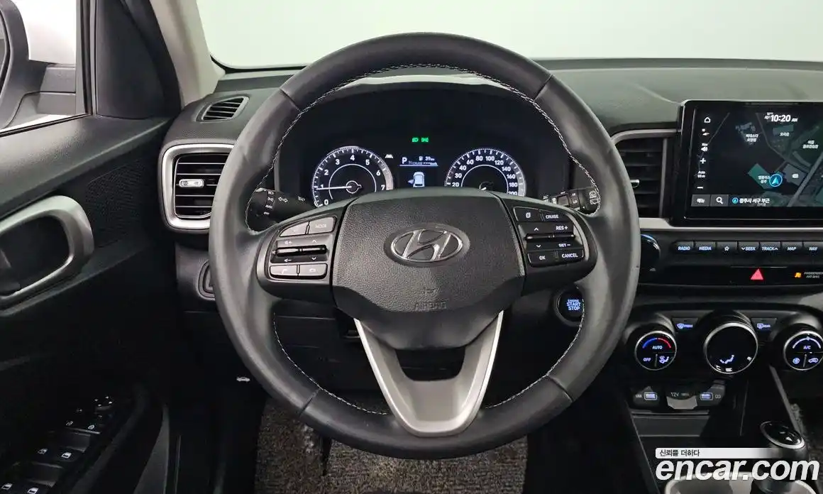 Hyundai Venue 2022 1.6 Автомат в Москве № 108745, фото 13