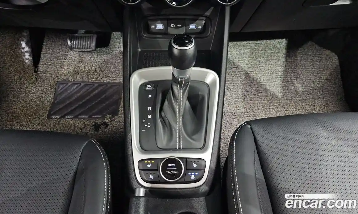 Hyundai Venue 2022 1.6 Автомат в Москве № 108745, фото 9