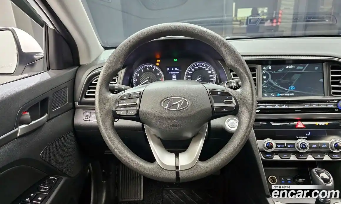 Hyundai Avante 2019 1.6 Автомат в Москве № 108898, фото 1