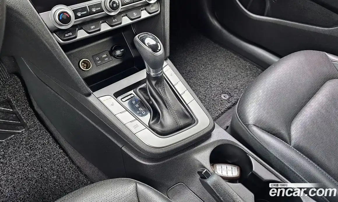 Hyundai Avante 2019 1.6 Автомат в Москве № 108898, фото 3