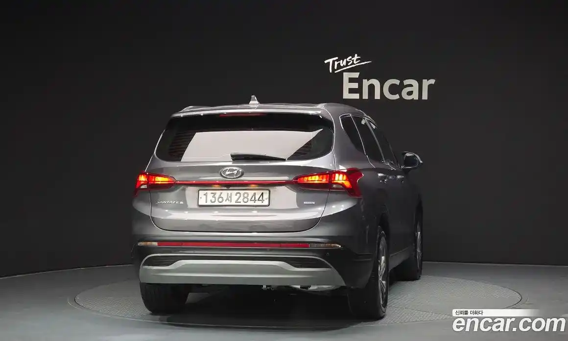 Hyundai Santa Fe 2023 2.2 Автомат в Москве № 112633, фото 13