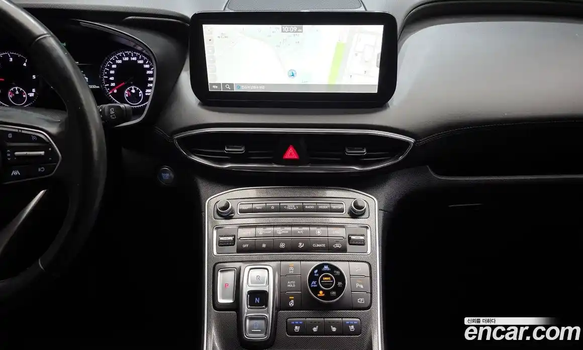 Hyundai Santa Fe 2023 2.2 Автомат в Москве № 112633, фото 14