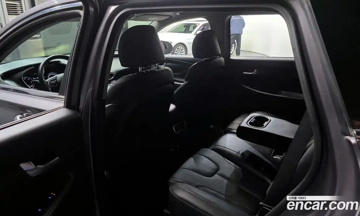 Hyundai Santa Fe 2023 2.2 Автомат в Москве № 112633, фото 16