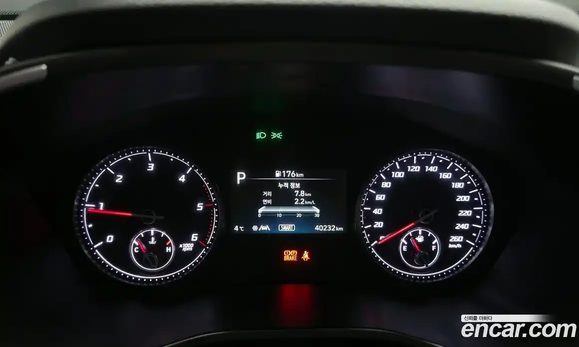 Hyundai Santa Fe 2023 2.2 Автомат в Москве № 112633, фото 3