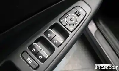 Hyundai Santa Fe 2023 2.2 Автомат в Москве № 112633, миниатюра 4