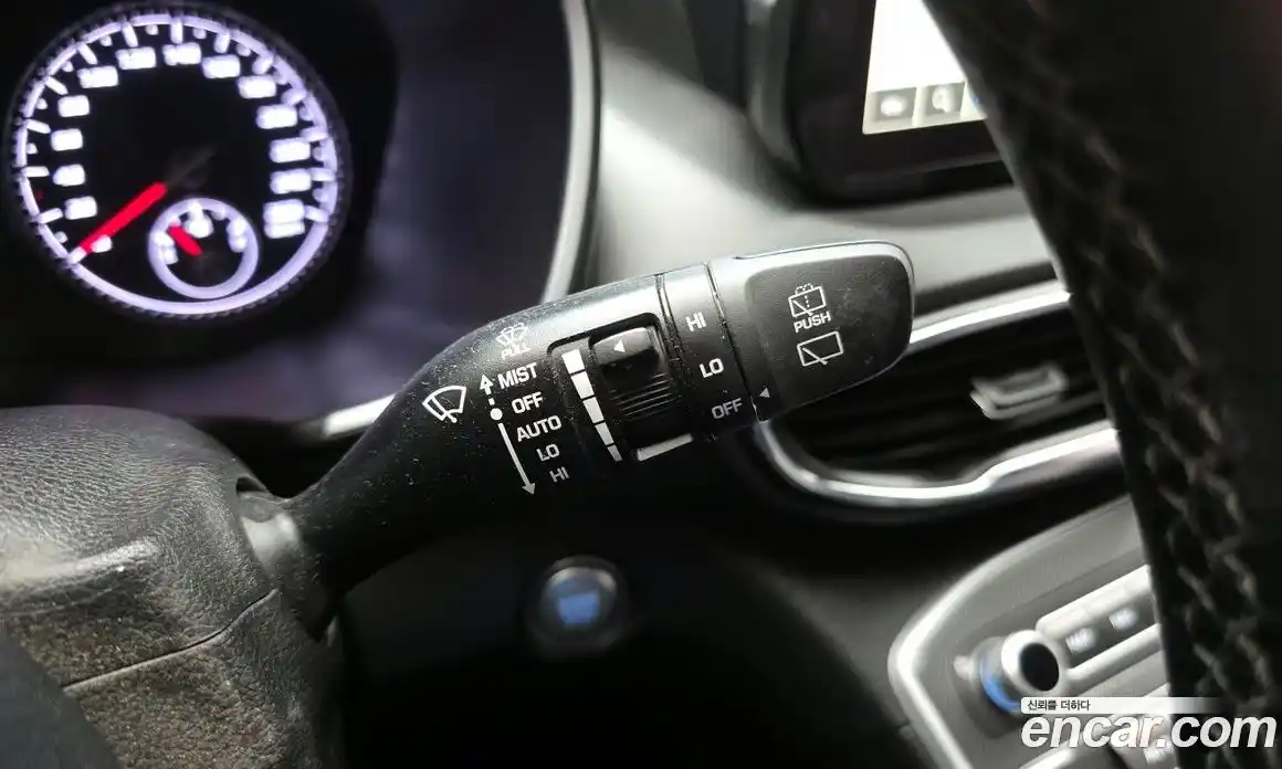 Hyundai Santa Fe 2023 2.2 Автомат в Москве № 112633, фото 5