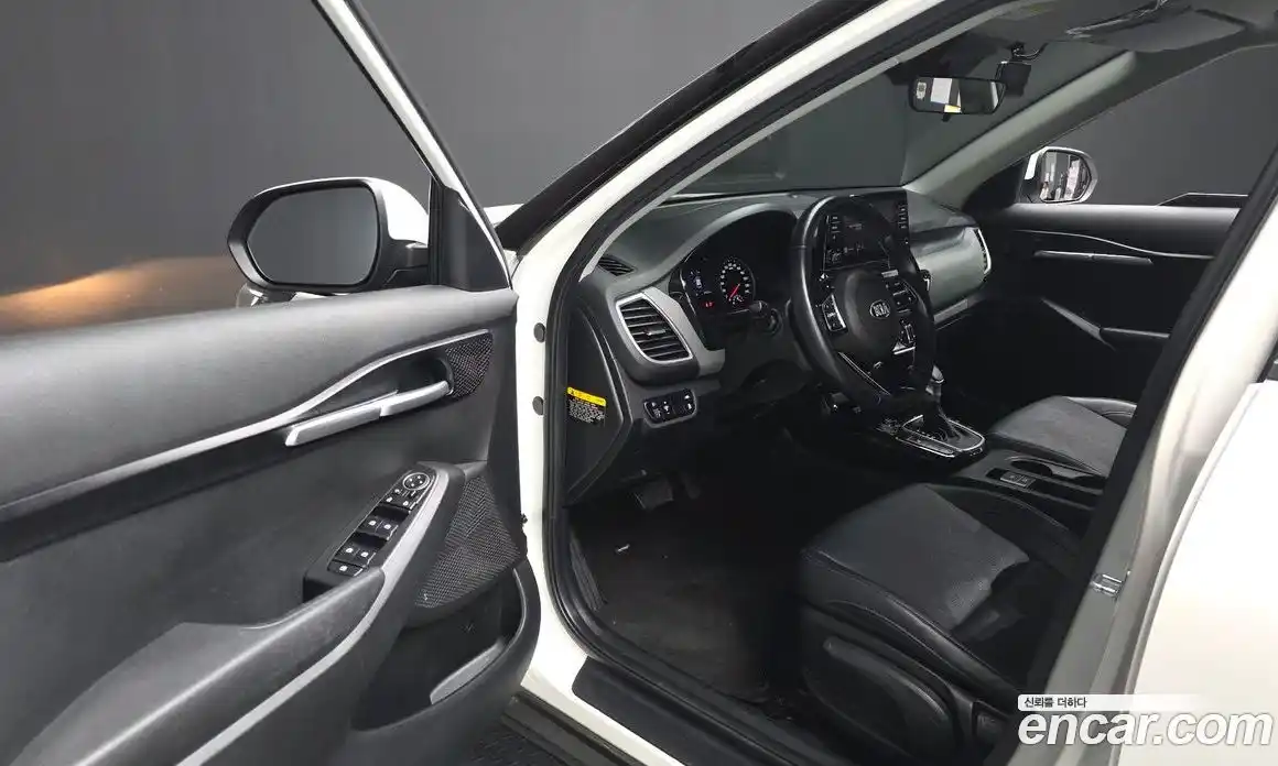 Kia Seltos 2020 1.6 Автомат в Москве № 121895, фото 11