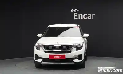 Kia Seltos 2020 1.6 Автомат в Москве № 121895, миниатюра 3