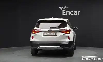 Kia Seltos 2020 1.6 Автомат в Москве № 121895, миниатюра 4