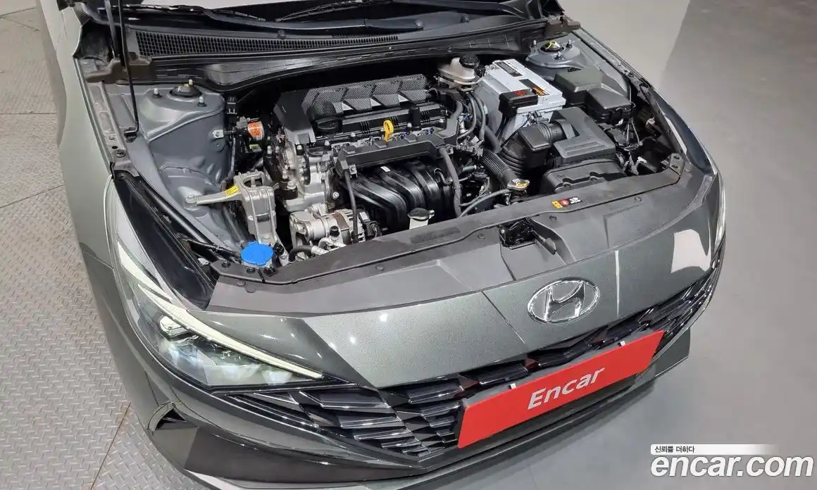 Hyundai Avante 2021 1.6 Автомат в Москве № 125869, фото 2