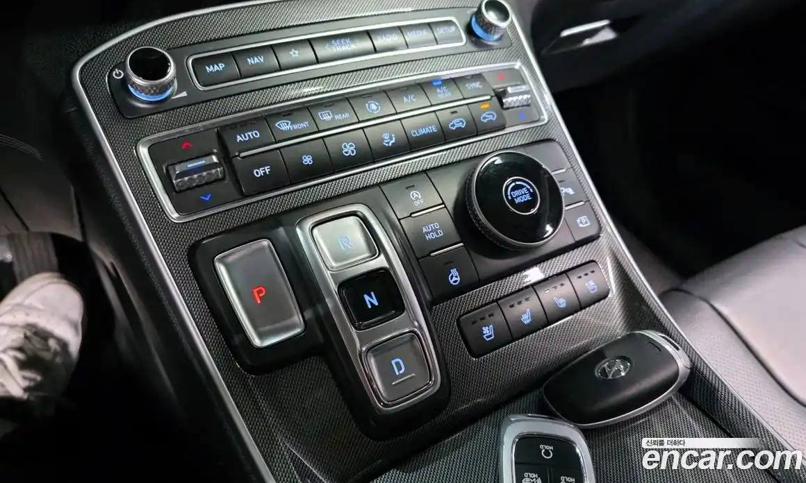 Hyundai Santa Fe 2021 2.5 Автомат в Москве № 128174, фото 9