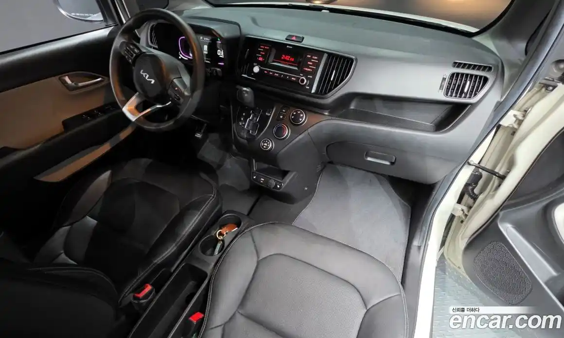 Kia Ray 2023 1.0 Автомат в Москве № 130571, фото 12