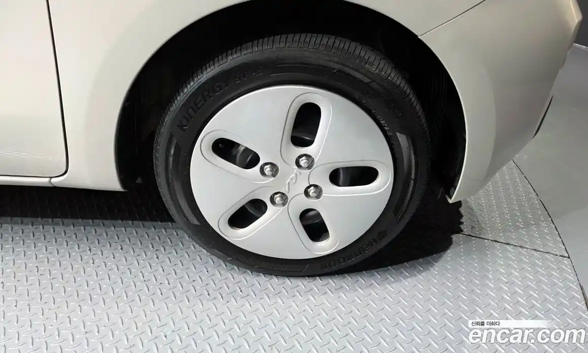 Kia Ray 2023 1.0 Автомат в Москве № 130571, фото 17