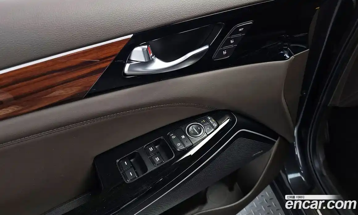 Kia K7 2017 2.2 Автомат в Москве № 133080, фото 17