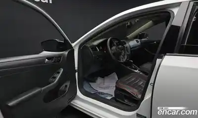 Volkswagen Jetta, 2014