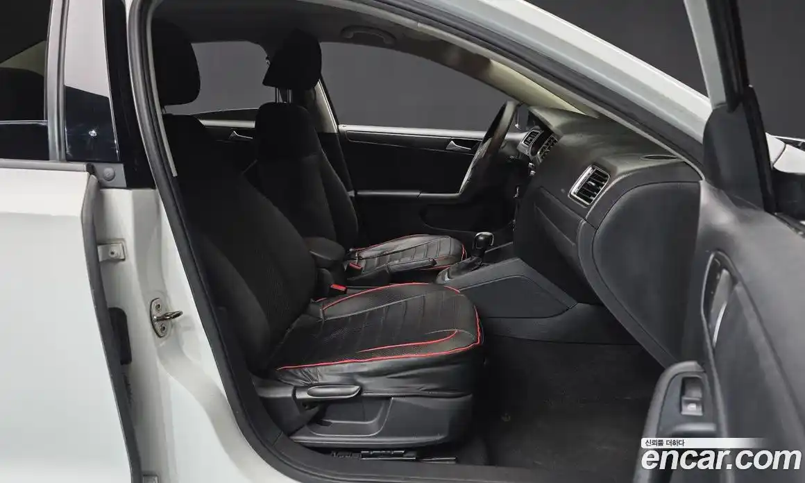 Volkswagen Jetta 2014 2.0 Автомат в Москве № 134743, фото 16