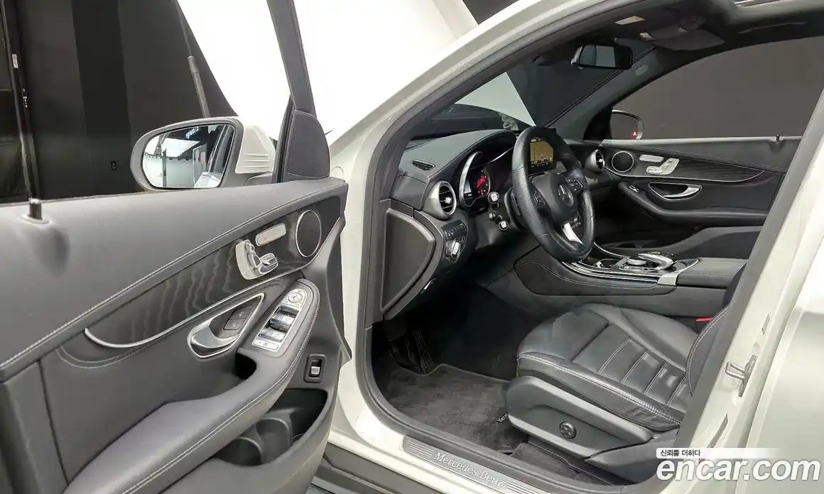 Mercedes-Benz GLC-Class 2018 2.1 Автомат в Москве № 141529, фото 19