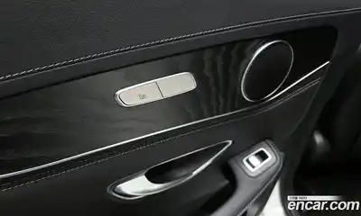 Mercedes-Benz GLC-Class 2018 2.1 Автомат в Москве № 141529, миниатюра 3