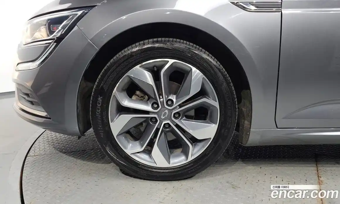 Renault SM6 2020 2.0 Автомат в Москве № 146783, фото 18