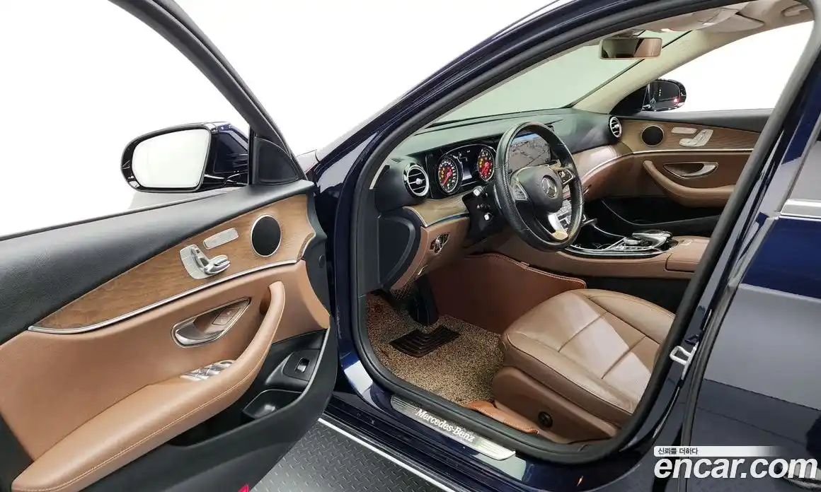 Mercedes-Benz E-Class 2018 2.0 Автомат в Москве № 150634, фото 15