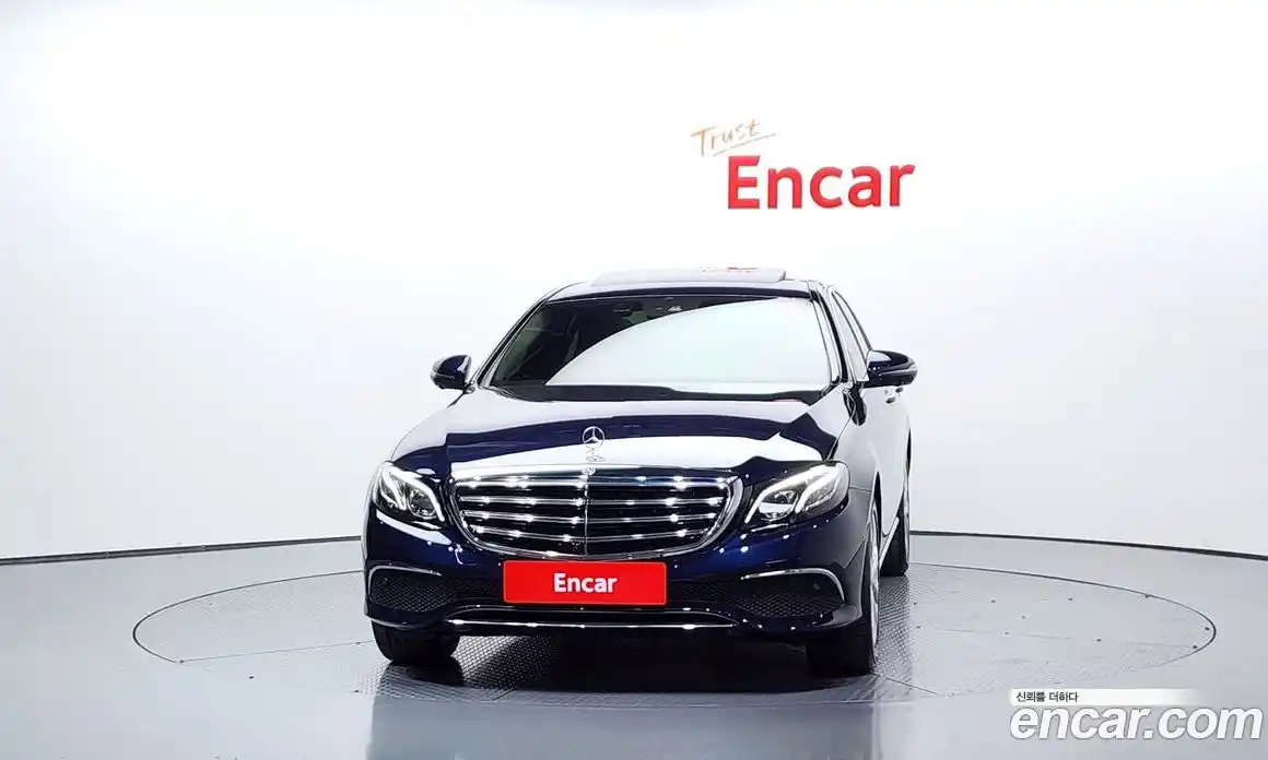 Mercedes-Benz E-Class 2018 2.0 Автомат в Москве № 150634, фото 18