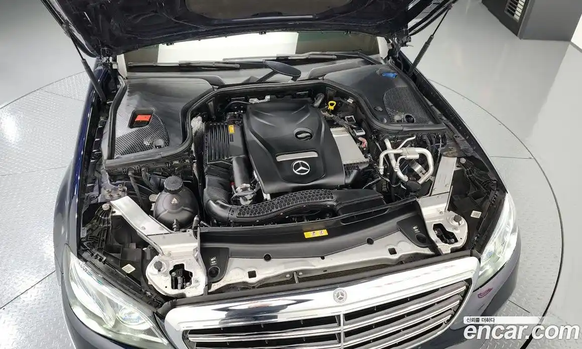 Mercedes-Benz E-Class 2018 2.0 Автомат в Москве № 150634, фото 4