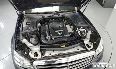 Mercedes-Benz E-Class 2018 2.0 Автомат в Москве № 150634, миниатюра 4