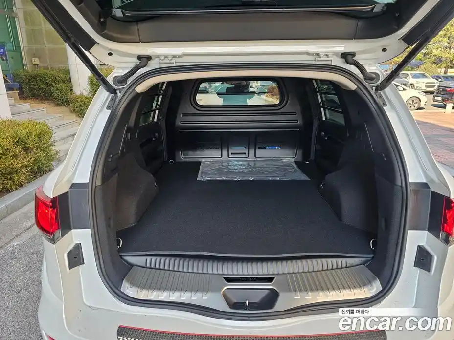 Renault QM6 2024 2.0 Автомат в Москве № 152322, фото 8