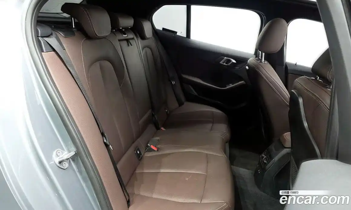 BMW 1-Series 2023 2.0 Автомат в Москве № 154093, фото 1