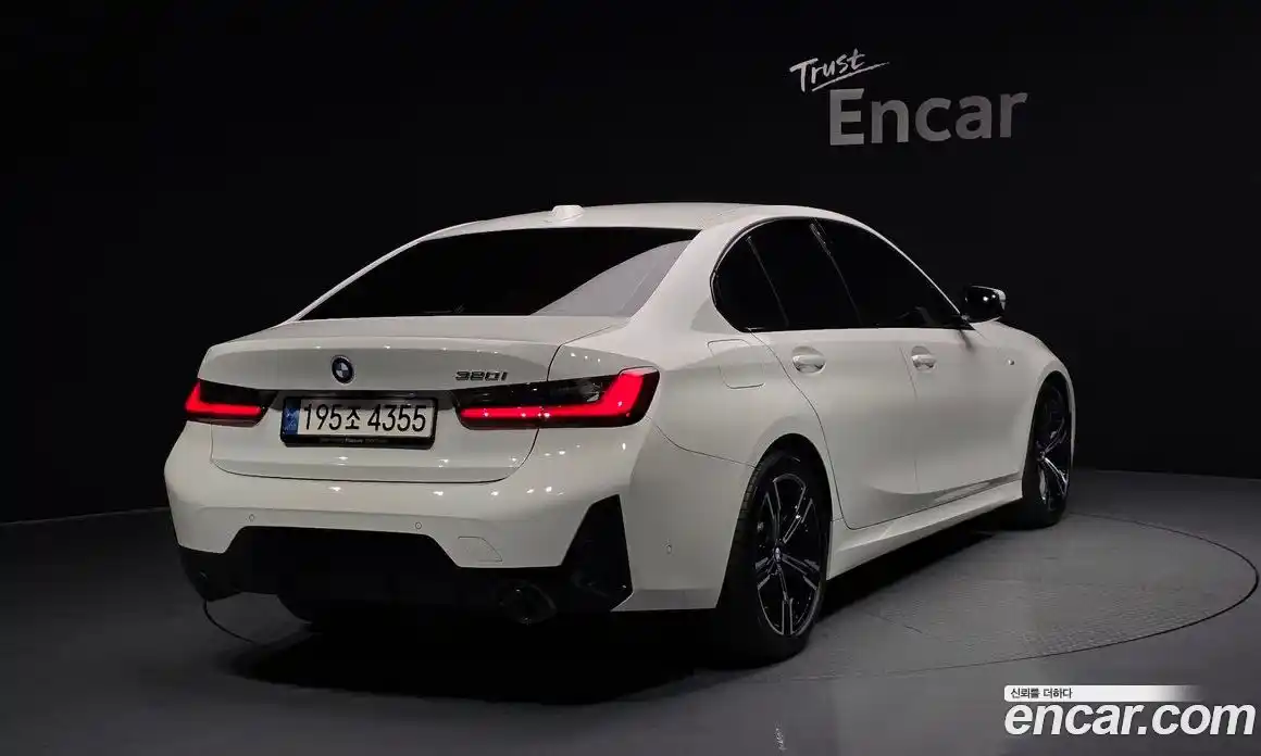 BMW 3-Series 2024 2.0 Автомат в Москве № 154179, фото 2