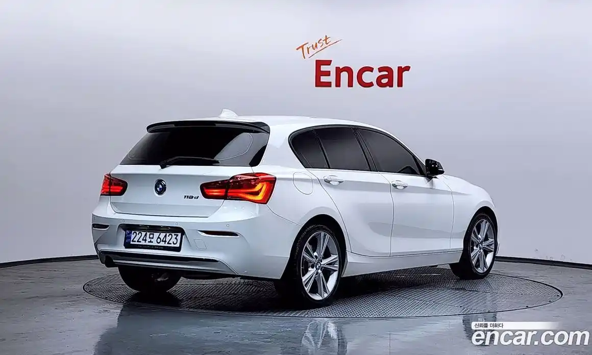 BMW 1-Series 2019 2.0 Автомат в Москве № 159296, фото 10