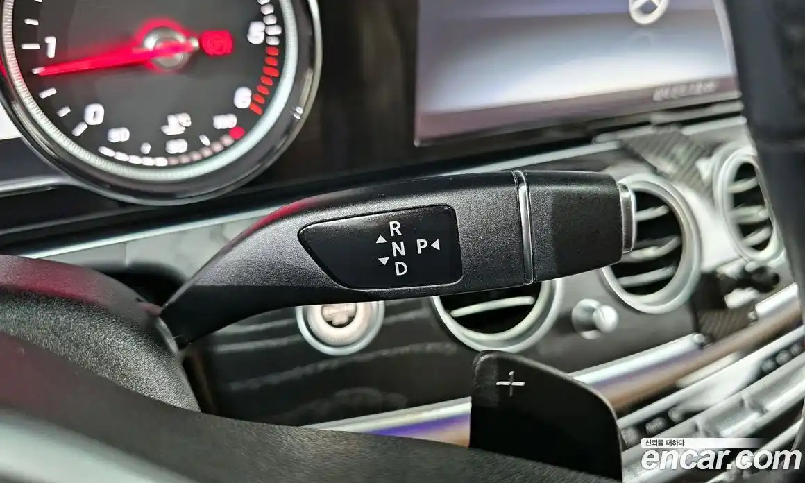 Mercedes-Benz E-Class 2020 1.9 Автомат в Москве № 160550, фото 19