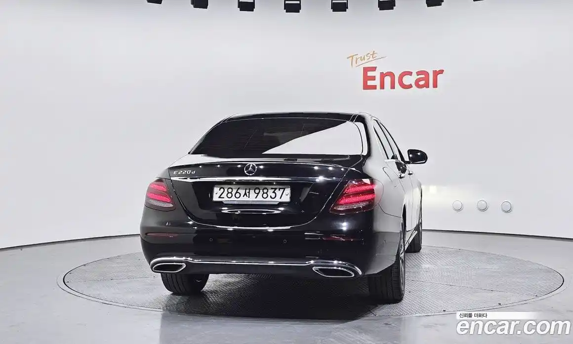 Mercedes-Benz E-Class 2020 1.9 Автомат в Москве № 160550, фото 8