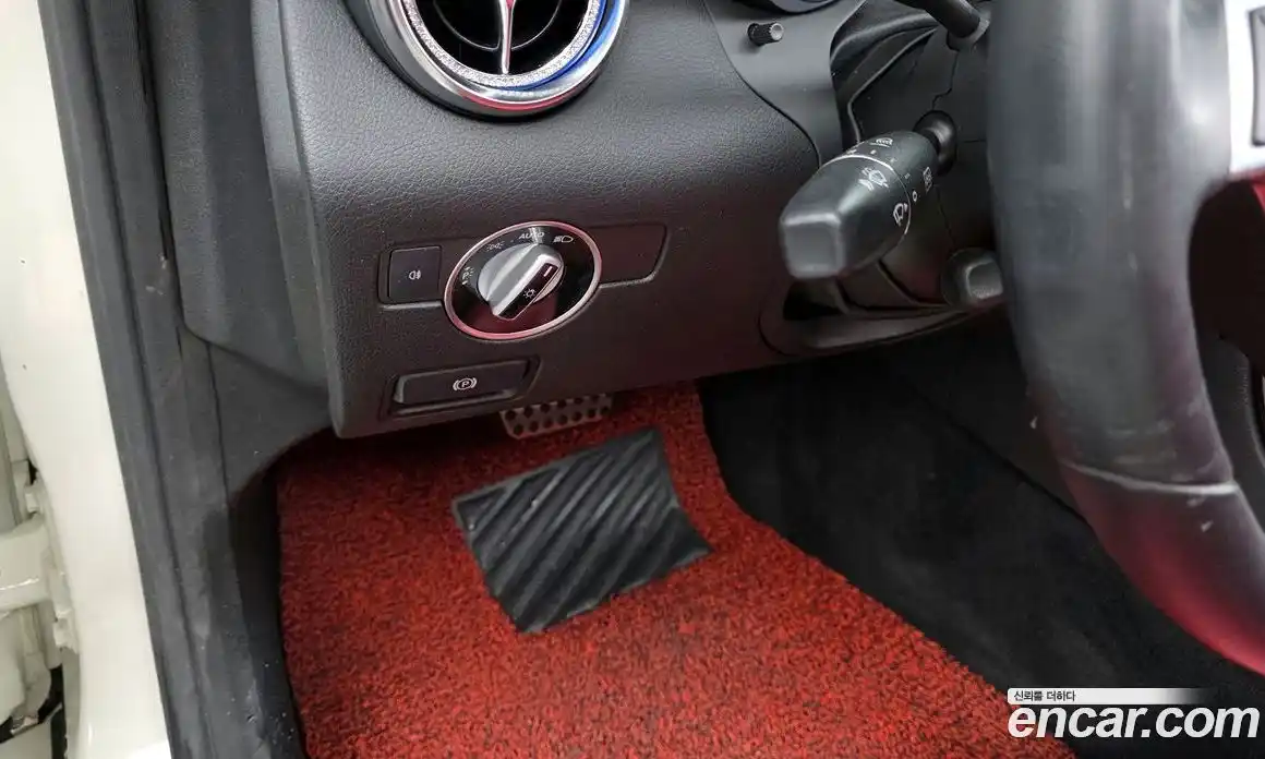 Mercedes-Benz SLK-Class 2012 1.8 Автомат в Москве № 160721, фото 17